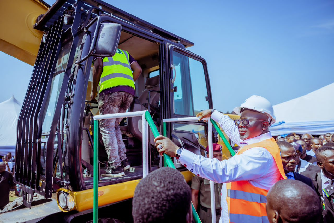 Delta State Governor Rt. Hon. (Elder) Sheriff Francis Oborevwori with a ...